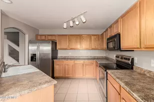 22394 W Desert Bloom St, Buckeye, AZ 85326 - Photo 20