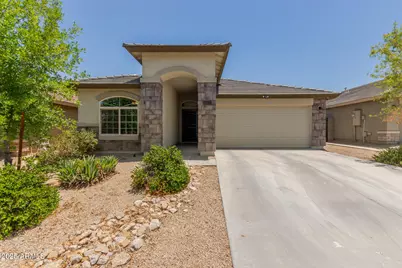 5521 S 27th, Phoenix, AZ 85041 - Photo 1
