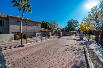 7401 W Arrowhead Clubhouse Drive #Unit 2011, Glendale, AZ 85308 - Photo 1