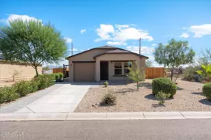 446 Reizen, Morristown, AZ 85342 - Photo 1