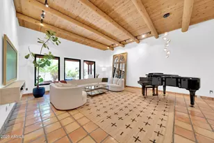 110 E Concorda, Tempe, AZ 85282 - Photo 1