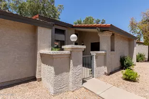 1718 S Longmore, Mesa, AZ 85202 - Photo 4