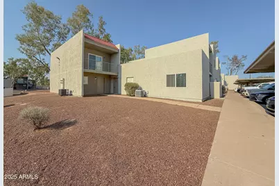 2826 E Monte Cristo Avenue #Apt 102, Phoenix, AZ 85032 - Photo 1