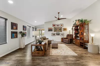 3025 E Kerry Lane, Phoenix, AZ 85050 - Photo 1