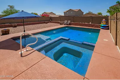 6221 W Raymond, Phoenix, AZ 85043 - Photo 1