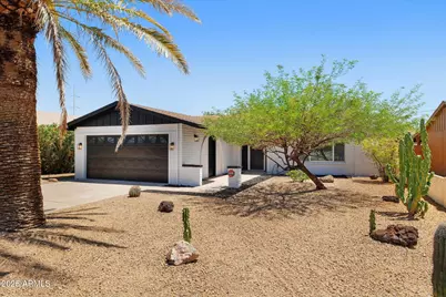 811 E Brown Street, Phoenix, AZ 85020 - Photo 1