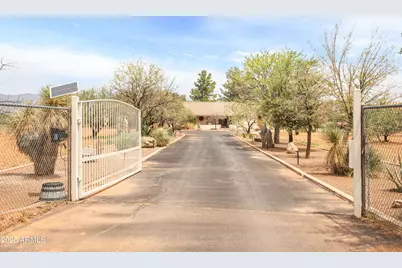 115 W Black Road, Huachuca City, AZ 85616 - Photo 1