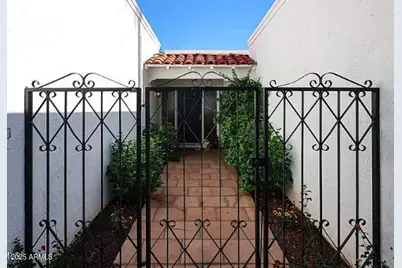 110 E Boca Raton, Phoenix, AZ 85022 - Photo 1