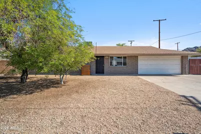 1212 E Echo Lane, Phoenix, AZ 85020 - Photo 1