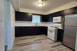 2230 E Beverly Ln, Phoenix, AZ 85022 - Photo 6