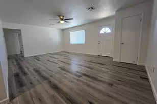 2230 E Beverly Ln, Phoenix, AZ 85022 - Photo 4