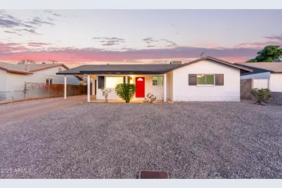 8147 W Clarendon Avenue, Phoenix, AZ 85033 - Photo 1