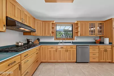 2513 E Manhatton, Tempe, AZ 85282 - Photo 1