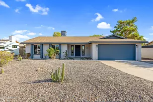 815 E Paradise Ln, Phoenix, AZ 85022 - Photo 1