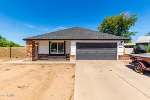 4612 S Beck Ave, Tempe, AZ 85282 - Photo 1