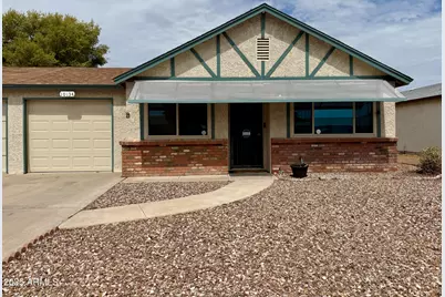 10134 N 97th Avenue #B, Peoria, AZ 85345 - Photo 1