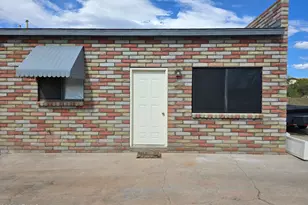 880 W America, Wickenburg, AZ 85390 - Photo 1