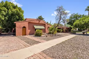 1530 E Earll Dr, Phoenix, AZ 85014 - Photo 1