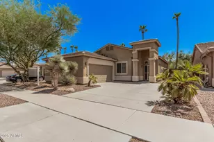 515 E Saint Kateri, Phoenix, AZ 85042 - Photo 1