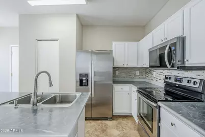 3024 S 101st Avenue, Tolleson, AZ 85353 - Photo 18
