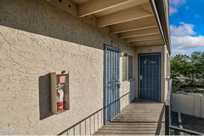 3141 E Cypress Street #Apt 11, Phoenix, AZ 85008 - Photo 1