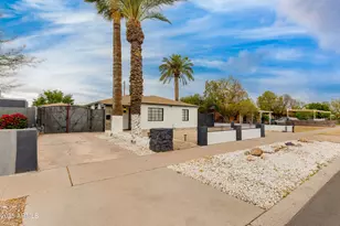 1529 E Edgemont Ave, Phoenix, AZ 85006 - Photo 1