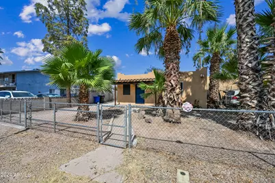 29 N May Street, Mesa, AZ 85201 - Photo 1