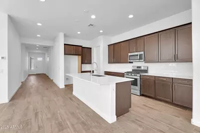 19027 W Sierra Street, Surprise, AZ 85388 - Photo 4