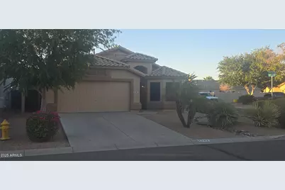 762 E Leslie Avenue, San Tan Valley, AZ 85140 - Photo 1
