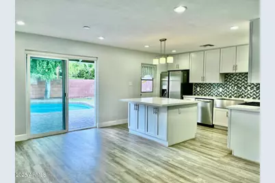 8226 E Sells Drive, Scottsdale, AZ 85251 - Photo 1