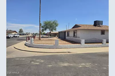 5977 W Britton Avenue, Phoenix, AZ 85033 - Photo 1