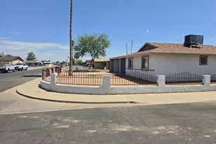 5977 W Britton Ave, Phoenix, AZ 85033 - Photo 1