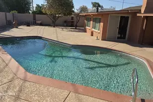 12061 N Pebble Beach Dr, Sun City, AZ 85351 - Photo 1