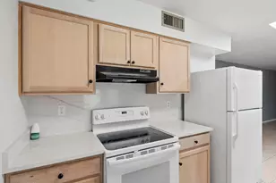 9525 W Cedar Hill Cir, Sun City, AZ 85351 - Photo 10