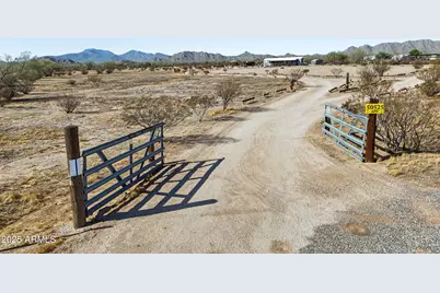 50525 W Whirly Bird Road, Maricopa, AZ 85139 - Photo 10