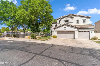 6409 N 11th Drive, Phoenix, AZ 85013 - Photo 1