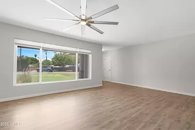 3001 N 43rd Place, Phoenix, AZ 85018 - Photo 8