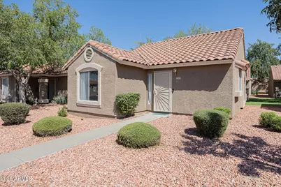 7040 W Olive Avenue #Unit 2, Peoria, AZ 85345 - Photo 1