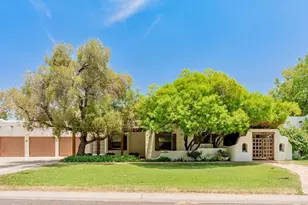 560 W Montebello Ave, Phoenix, AZ 85013 - Photo 1