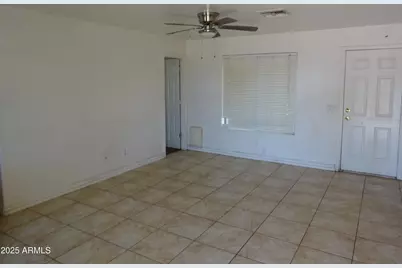 7148 N 48th Avenue, Glendale, AZ 85301 - Photo 8