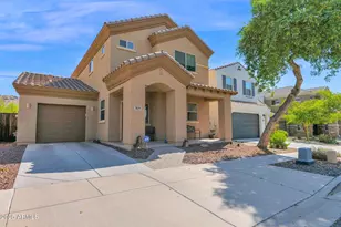 3829 E Branham Ln, Phoenix, AZ 85042 - Photo 1