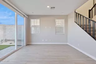 5838 E Zachary Dr, Phoenix, AZ 85054 - Photo 1