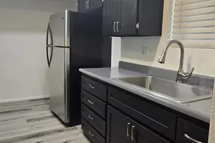 2211 W Pecan Rd, Phoenix, AZ 85041 - Photo 6