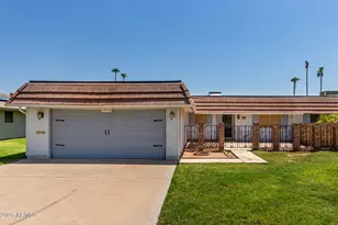 10104 W Kingswood Cir, Sun City, AZ 85351 - Photo 1