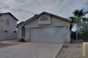 527 E Devon, Gilbert, AZ 85296 - Photo 1