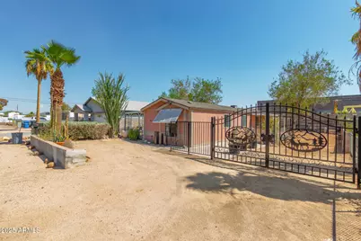 2709 W Robin Lane, Phoenix, AZ 85027 - Photo 1