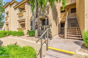 1880 E Morten Ave, Phoenix, AZ 85020 - Photo 1