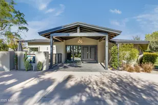 345 W Gardenia Dr, Phoenix, AZ 85021 - Photo 1