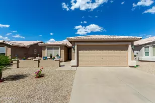 1472 E Torrey Pines Ln, Chandler, AZ 85249 - Photo 1