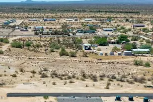 - E Day Spring Ln, Florence, AZ 85132 - Photo 1